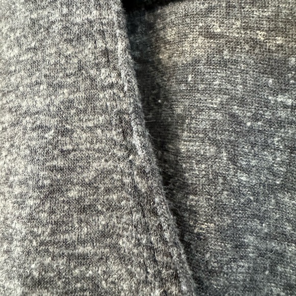 We The Free V-Neck Heather Gray Side Slit Tunic Fitted Arm / Small - Picture 7 of 10